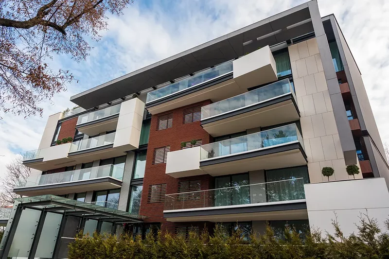 Balustrade moderne pentru case si spatii comerciale