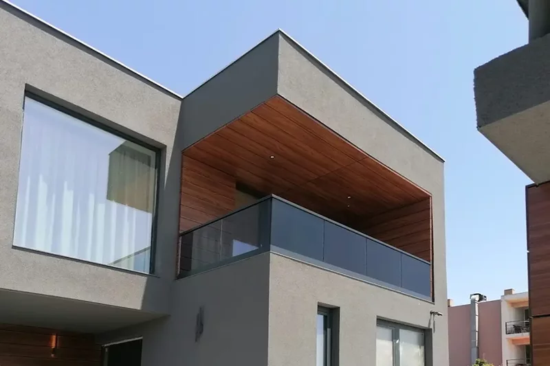 Balustrade moderne pentru case si spatii comerciale